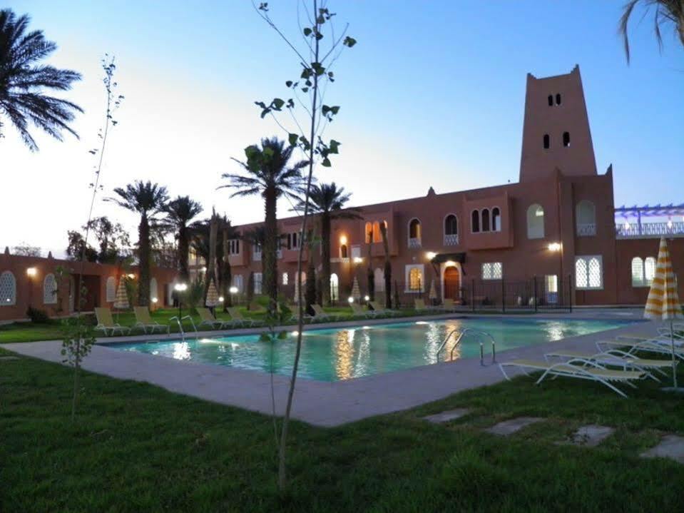 فندق Taghit Saoura المظهر الخارجي الصورة